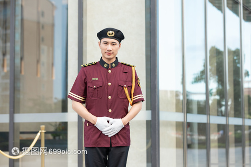 物业管理的守护者 保安形象塑造与价值提升